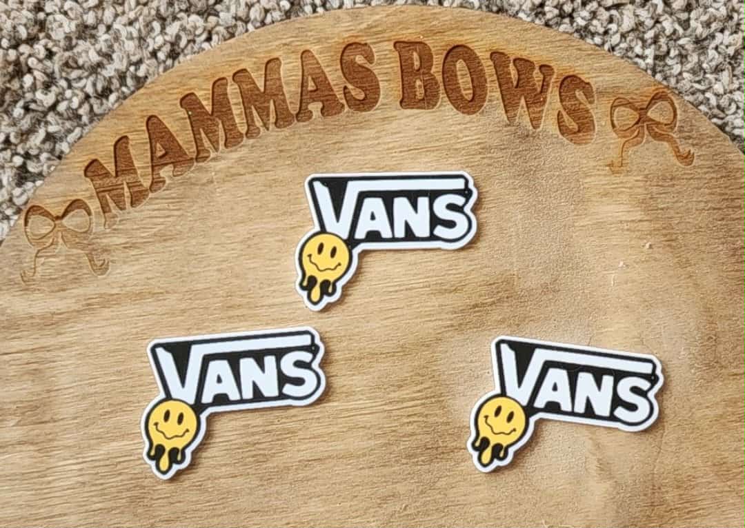 V A N S Centerpiece
